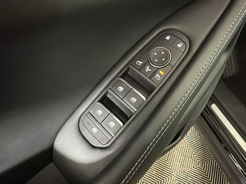 Used 2025 INFINITI QX60 Pure AWD/4WD image 11