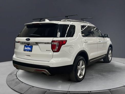 Used 2017 Ford Explorer XLT AWD/4WD image 5