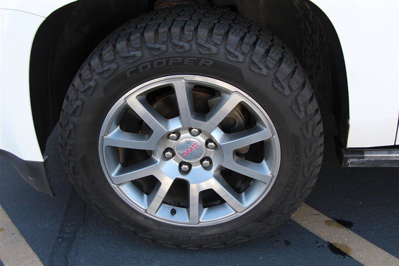 Used 2016 GMC Yukon Denali w/ Open Road Package AWD/4WD image 49