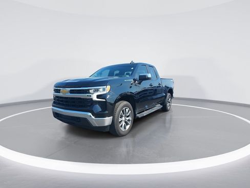 Used 2025 Chevrolet Silverado 1500 LT image 4