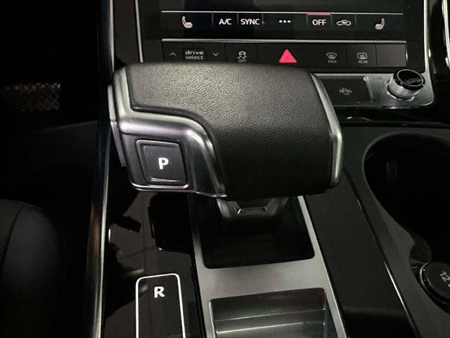 Used 2023 Audi Q7 3.0T Premium w/ Convenience Package AWD/4WD image 27