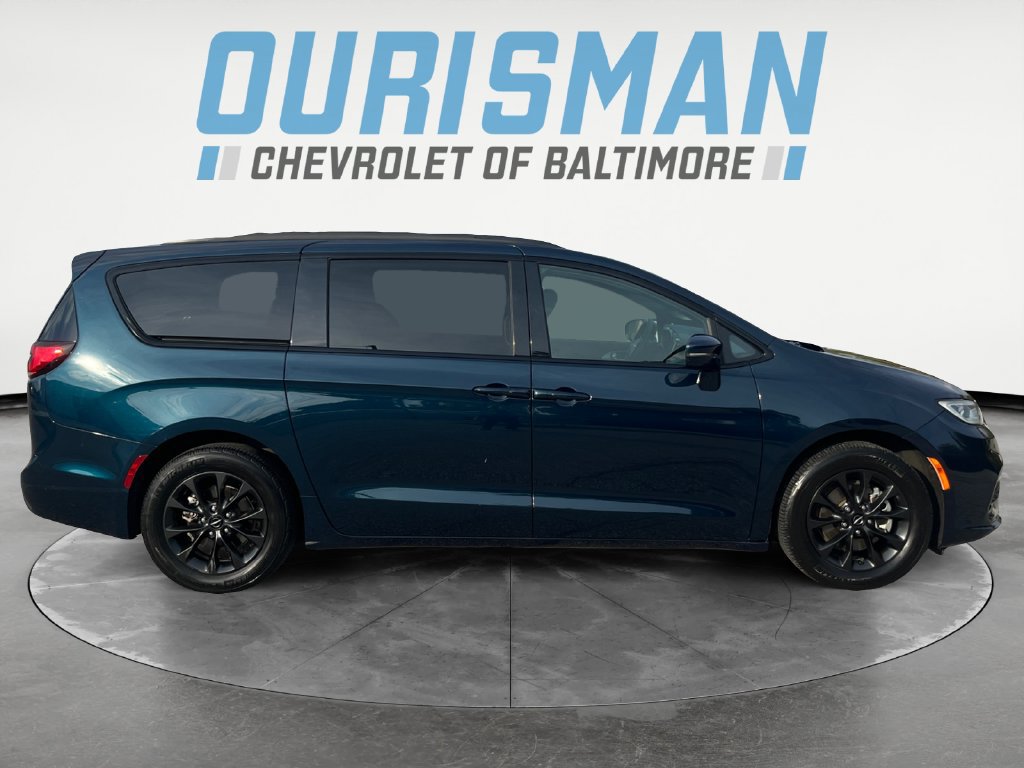 Used 2021 Chrysler Pacifica Touring w/ S Appearance Package FWD image 7
