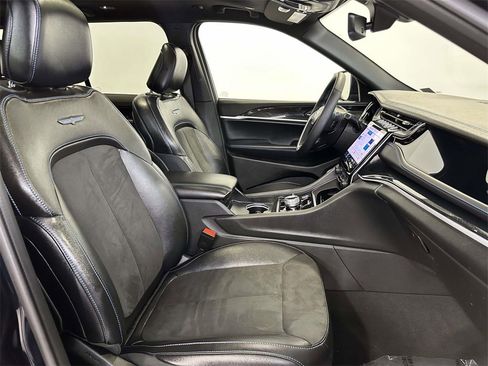 Used 2024 Jeep Grand Cherokee Trailhawk w/ Advanced Protech Group II image 12