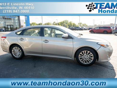 Used 2015 Toyota Avalon XLE Premium FWD image 1
