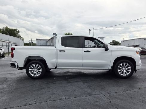 Used 2022 Chevrolet Silverado 1500 Custom RWD image 6