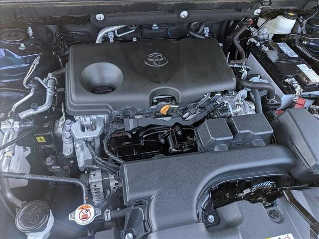 Used 2025 Toyota RAV4 XLE FWD image 28