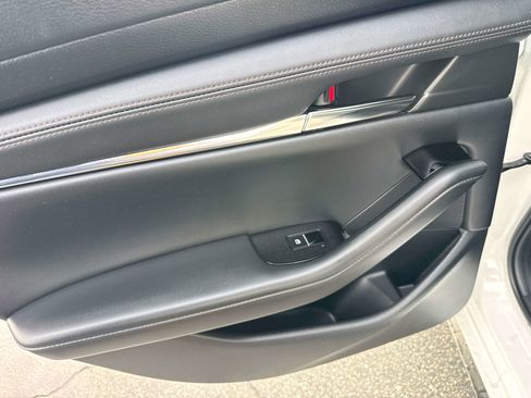 Certified 2025 MAZDA MAZDA3 s image 10