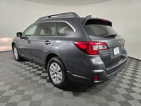 Used 2018 Subaru Outback 2.5i Premium AWD/4WD image 5