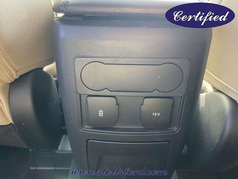 Certified 2022 Ford Explorer XLT RWD image 12