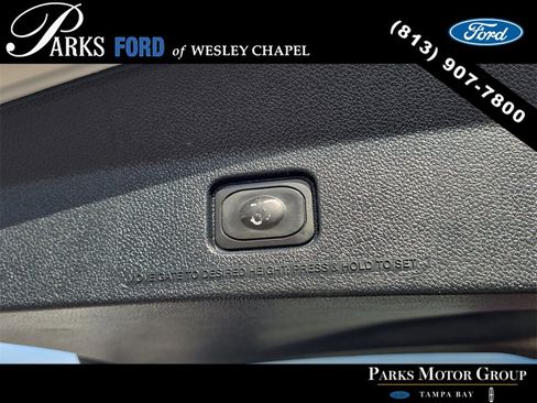 Certified 2018 Ford Explorer Platinum image 9