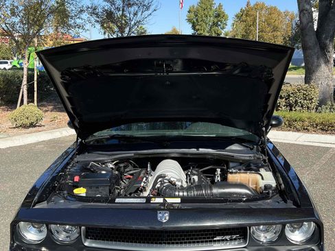 Used 2010 Dodge Challenger SRT8 w/ SRT Option Group II image 21