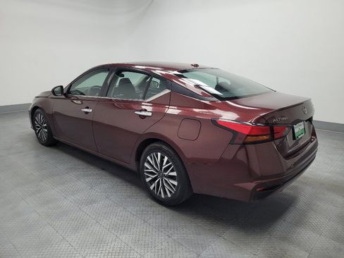 Used 2023 Nissan Altima 2.5 SV image 3