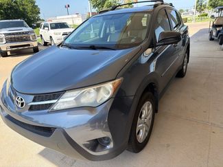 Used 2013 Toyota RAV4 LE FWD video 1