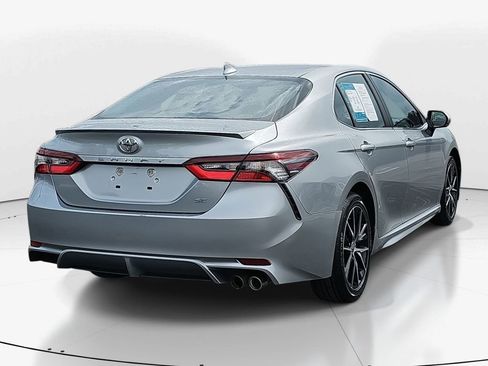 Used 2024 Toyota Camry SE image 5