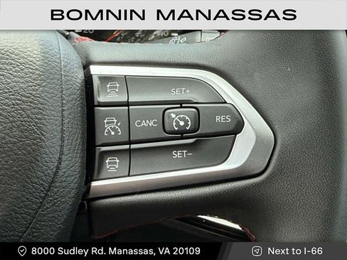 Used 2024 Jeep Compass Trailhawk image 23