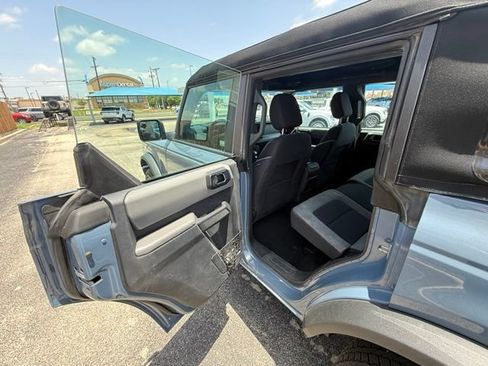 Used 2023 Ford Bronco 4-Door AWD/4WD image 10