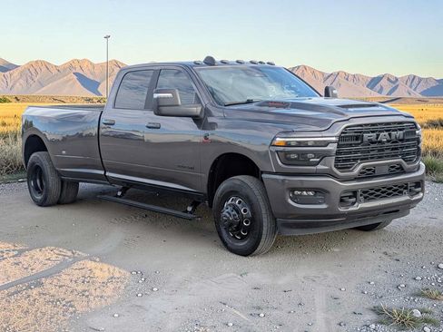 Used 2026 RAM 3500 Laramie AWD/4WD image 8