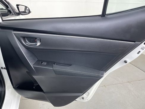 Used 2018 Toyota Corolla LE FWD image 21