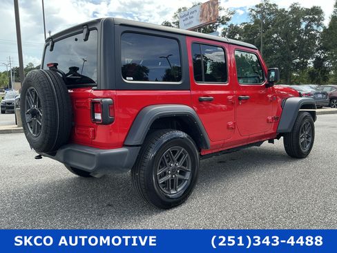 Used 2024 Jeep Wrangler Unlimited Sport AWD/4WD image 5