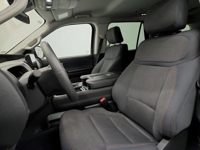 Used 2025 Ford Expedition Active RWD image 19
