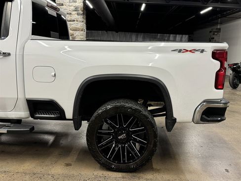 Used 2020 Chevrolet Silverado 2500 LTZ w/ LTZ Plus Package AWD/4WD image 8