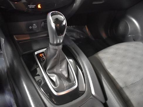 Used 2022 Nissan Rogue Sport SV AWD/4WD image 26