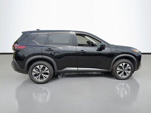 Used 2021 Nissan Rogue SV image 4