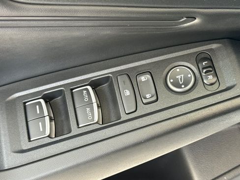 Used 2025 Honda Accord SE image 13