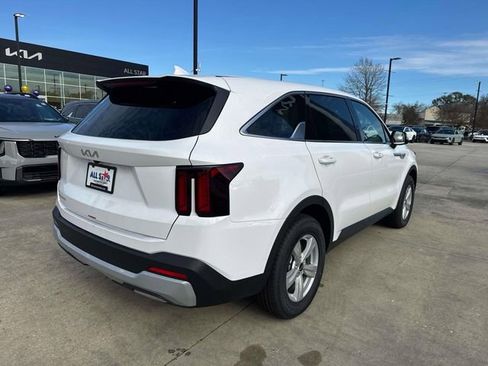 New 2026 Kia Sorento LX FWD image 9