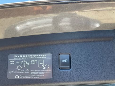 Used 2022 INFINITI QX50 Sensory image 10