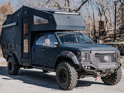 Used 2022 Ford F550 4x4 Crew Cab Super Duty w/ Power Equipment Group image 12