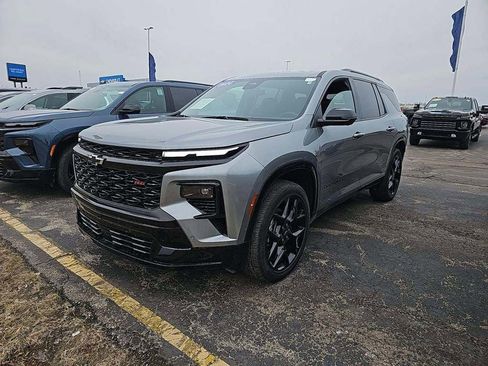 Used 2024 Chevrolet Traverse RS w/ LPO, Floor Liner Package image 4
