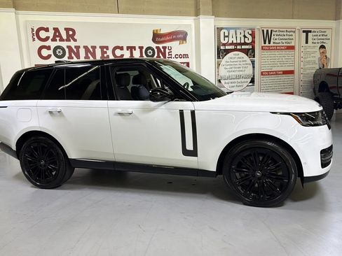 Used 2024 Land Rover Range Rover SE AWD/4WD image 5