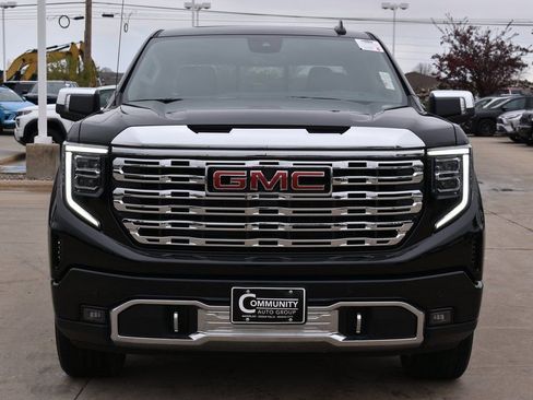 New 2025 GMC Sierra 1500 Denali image 2