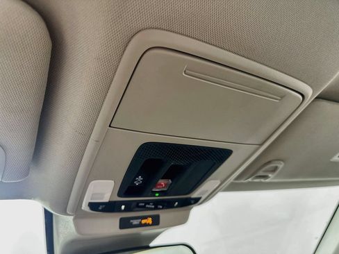 Used 2025 Honda Accord SE image 31