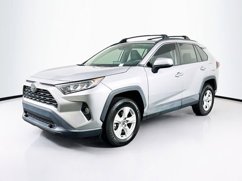 Used 2021 Toyota RAV4 XLE image 3