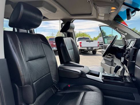 Used 2013 Nissan Titan SL AWD/4WD image 36