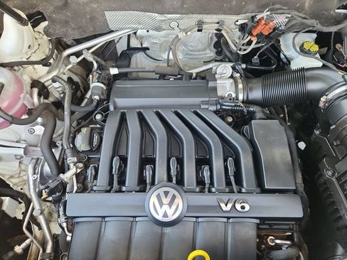 Used 2018 Volkswagen Atlas SE AWD/4WD image 15