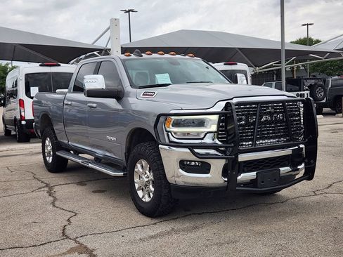 Used 2024 RAM 2500 Laramie w/ Chrome Bumper Package AWD/4WD image 3