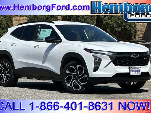 Used 2024 Chevrolet Trax RS w/ Driver Confidence Package FWD image 1
