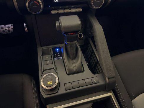 Used 2025 Toyota Tacoma TRD Sport RWD image 18