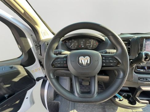 Used 2025 RAM ProMaster 2500 w/ Convenience Group FWD image 12