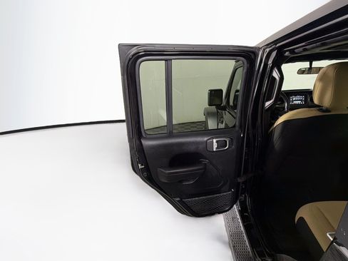 Used 2019 Jeep Wrangler Unlimited Sport S AWD/4WD image 26