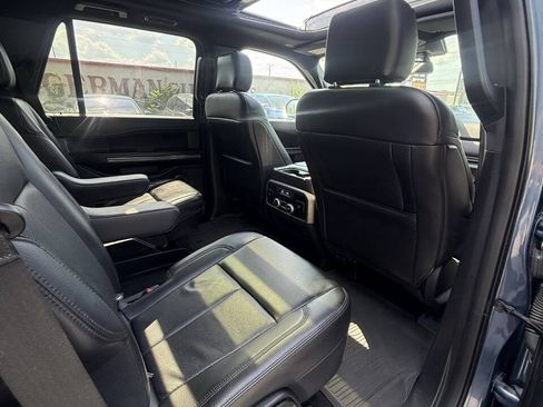 Used 2020 Ford Expedition XLT w/ Equipment Group 202A AWD/4WD image 24