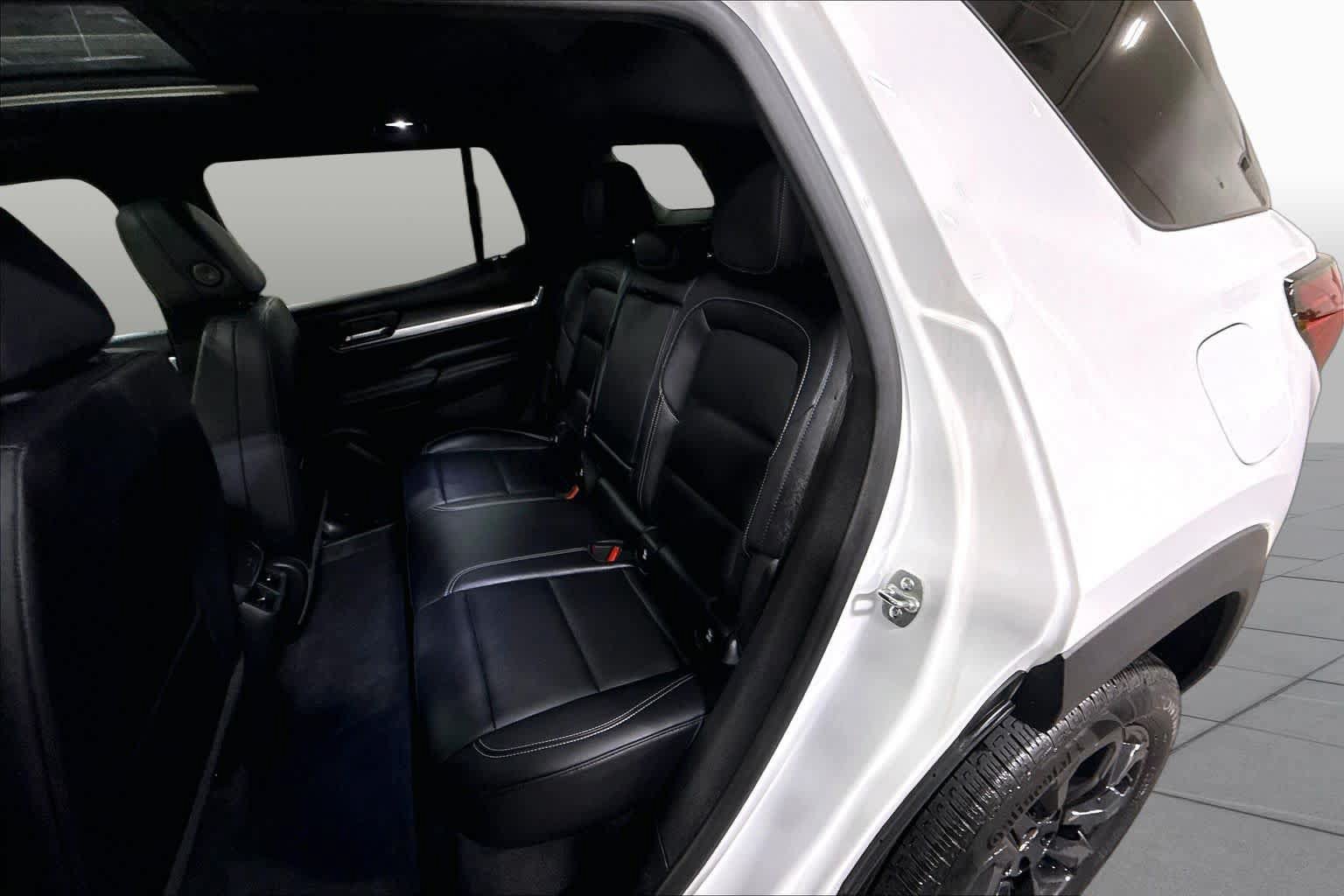 Used 2025 GMC Terrain Elevation w/ Elevation Premium Package AWD/4WD image 21