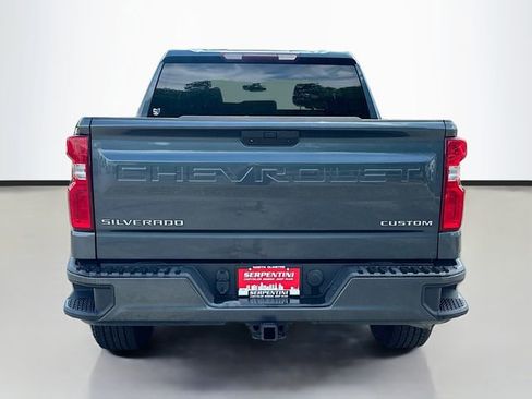 Used 2019 Chevrolet Silverado 1500 Custom w/ Custom Value Package AWD/4WD image 7
