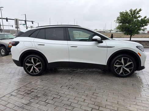 Certified 2023 Volkswagen ID.4 Pro S AWD/4WD image 8