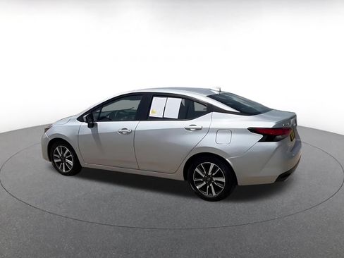 Used 2025 Nissan Versa SV FWD image 9