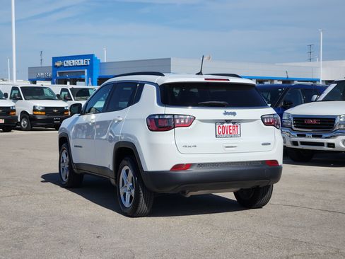 Used 2024 Jeep Compass Latitude AWD/4WD image 5