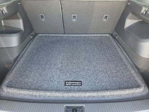 New 2026 Volkswagen Tiguan SE R-Line FWD image 28
